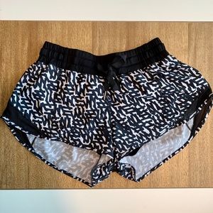 Lululemon Hotty Hot Short